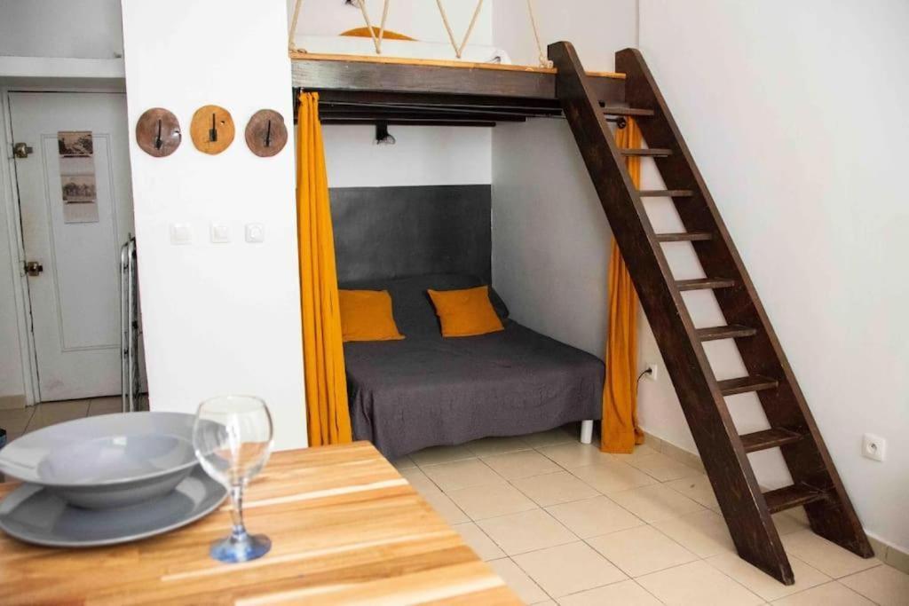 Appartement Tout Equipe Au Coeur Du Vieux Port Marsella Exterior foto